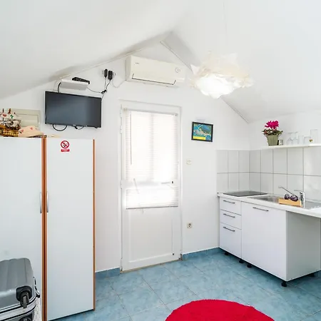 Jele 2 Guest house