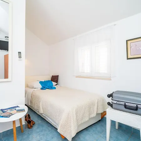 Jele 2 Guest house *